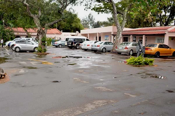 Parque de estacionamento da residencial